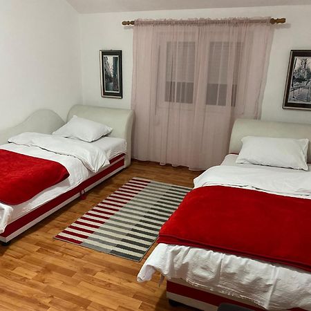 Apartmani Breze بودغوريتْسا المظهر الخارجي الصورة