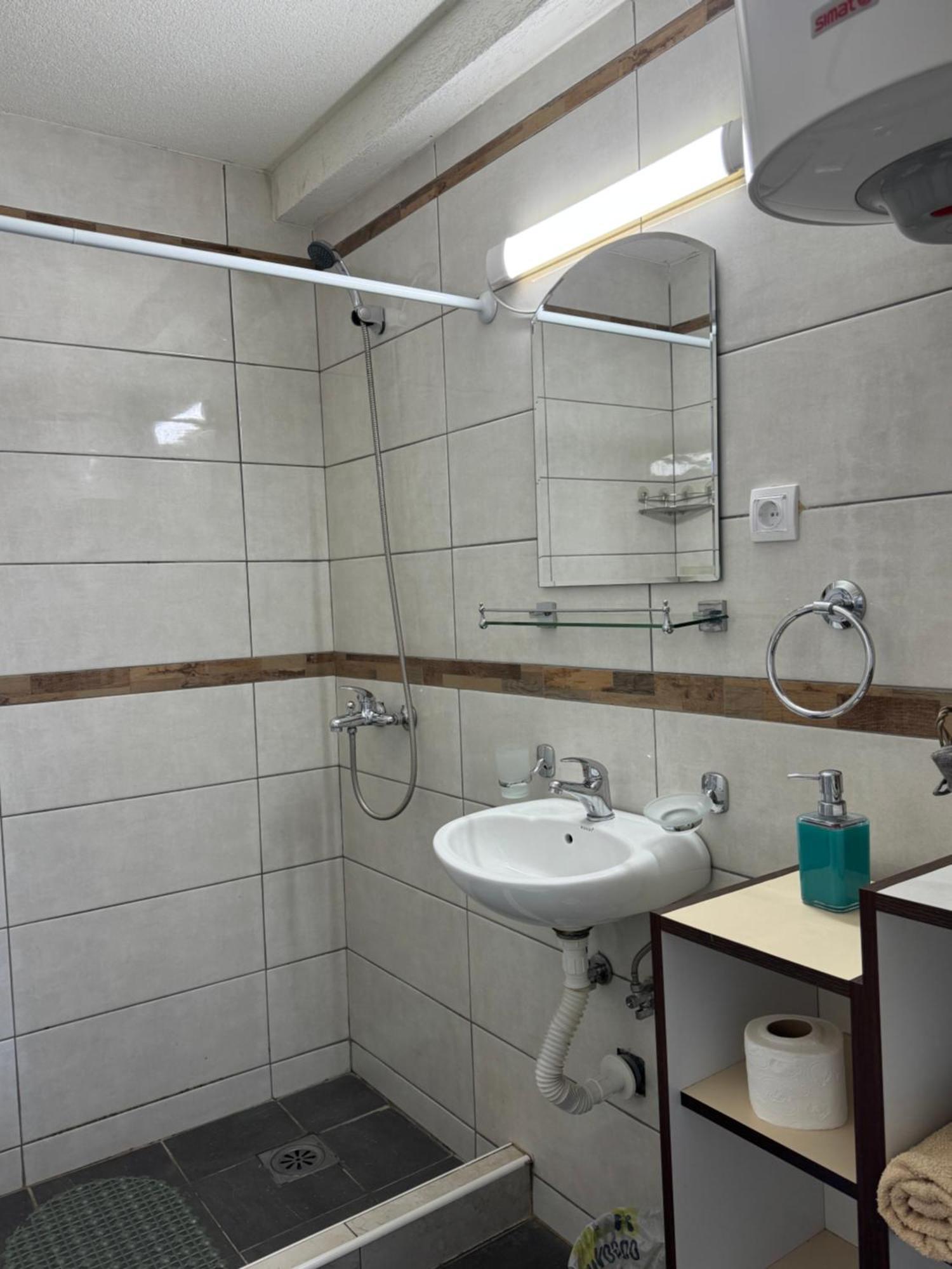 Apartmani Breze بودغوريتْسا المظهر الخارجي الصورة