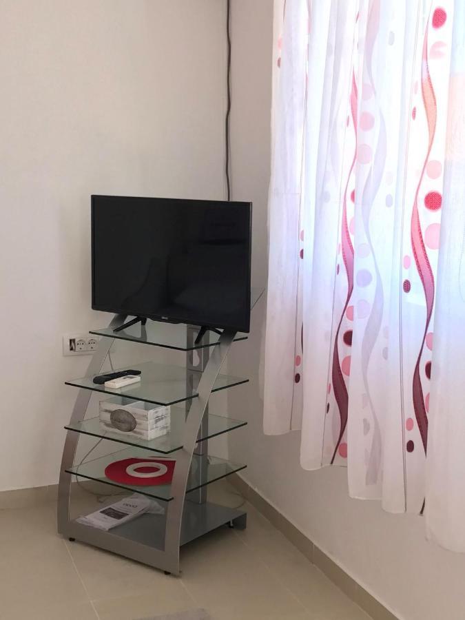 بودغوريتْسا Apartmani Breze المظهر الخارجي الصورة